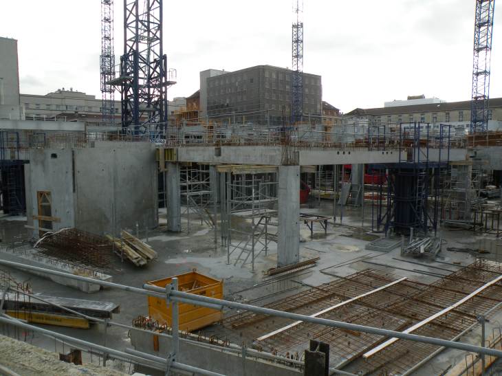  futur hôpital en construction, métro Duroc